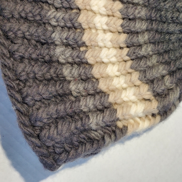 Nirvana Designs Gray Knit Striped Toboggan - Picture 7 of 7
